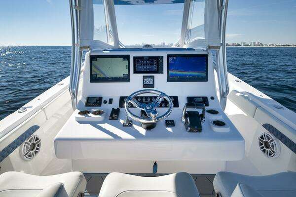 Front Runner 36CC Yacht For Sale