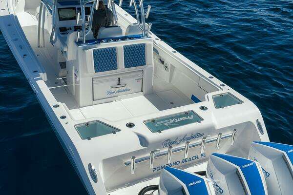 Front Runner 36CC Yacht For Sale