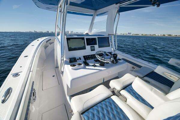 Front Runner 36CC Yacht For Sale