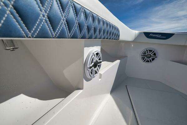 Front Runner 36CC Yacht For Sale