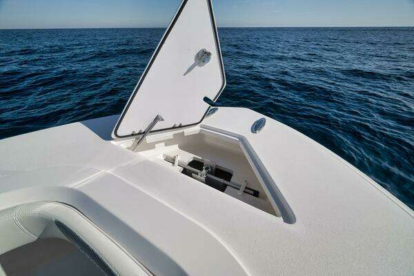 Front Runner 36CC Yacht For Sale