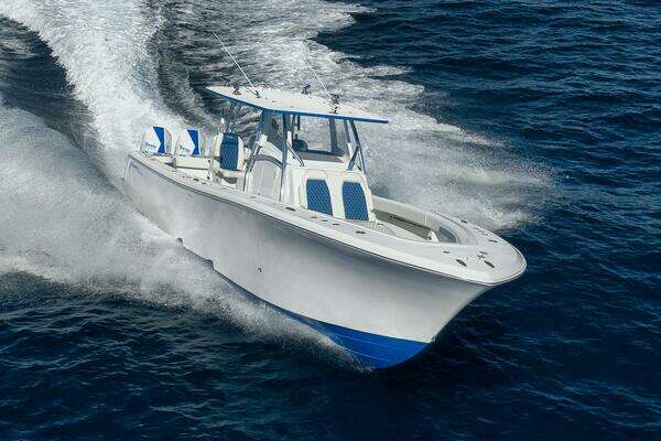 Front Runner 36CC Yacht For Sale