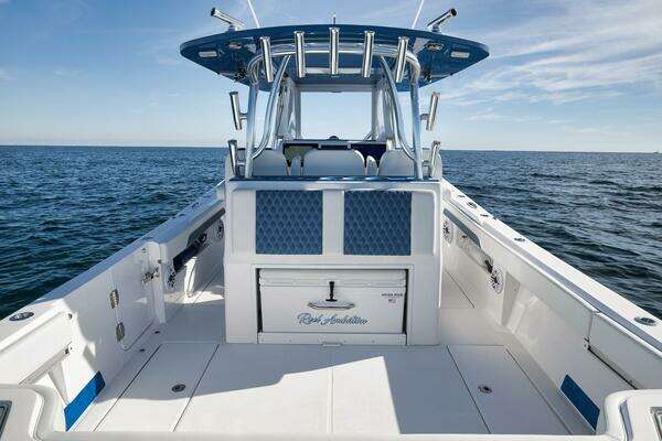 Front Runner 36CC Yacht For Sale