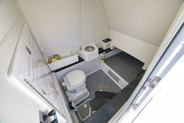 Front Runner 36CC Yacht For Sale