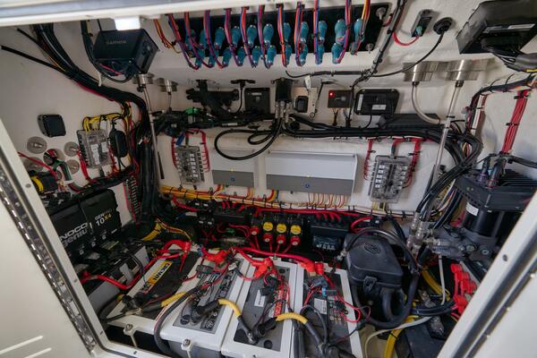 36ft Front Runner Yacht For Sale