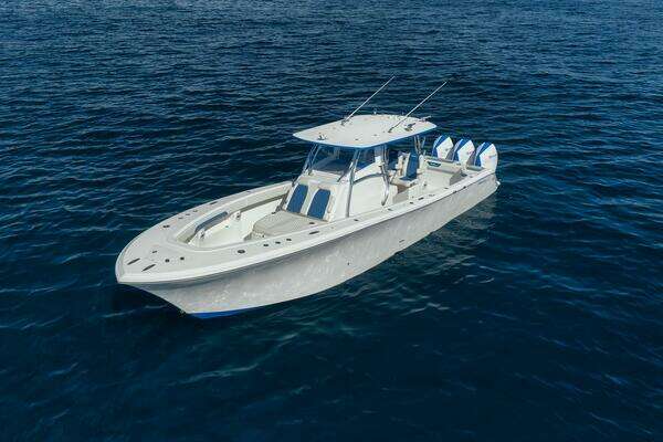 Front Runner 36CC Yacht For Sale