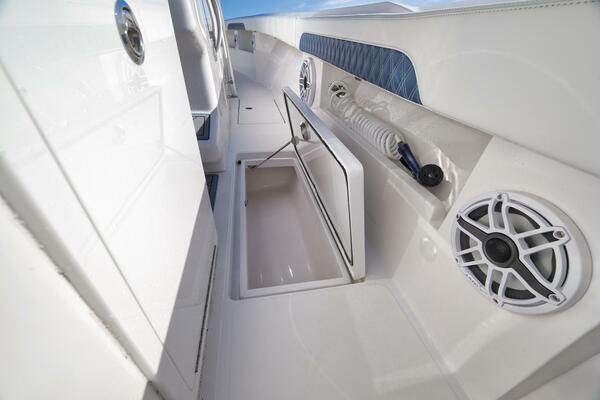 36ft Front Runner Yacht For Sale