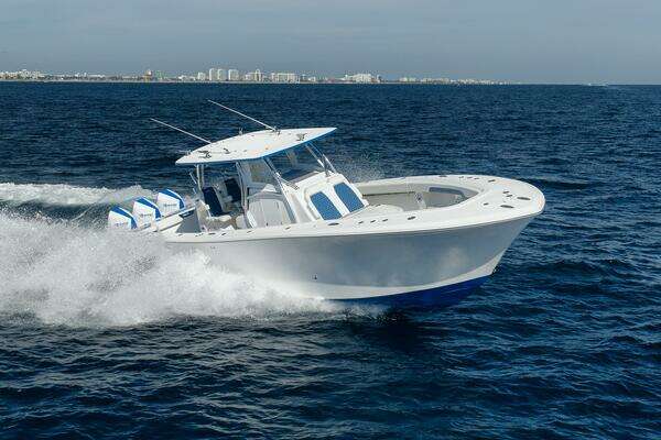 Front Runner 36CC Yacht For Sale