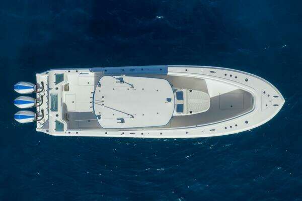 Front Runner 36CC Yacht For Sale