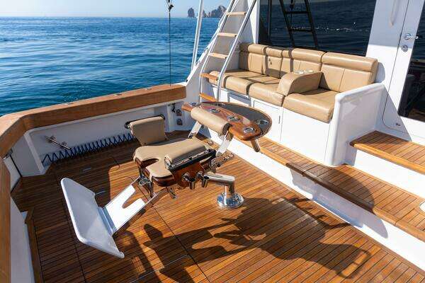 Photo of the 2001 Hatteras 60 Convertible "Sinyorita Salada"