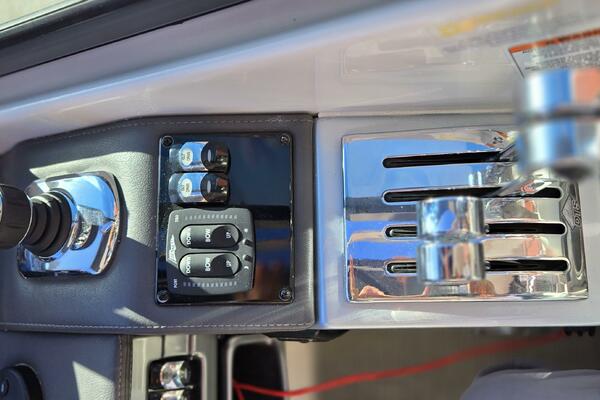 33ft Formula Yacht For Sale