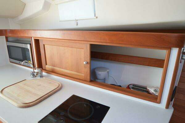 MJM 35z Yacht For Sale