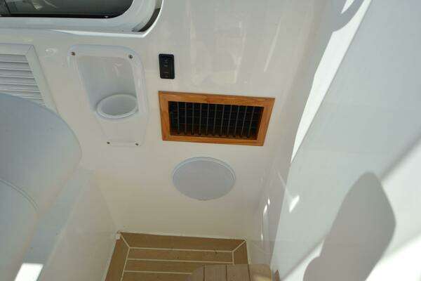 MJM 35z Yacht For Sale