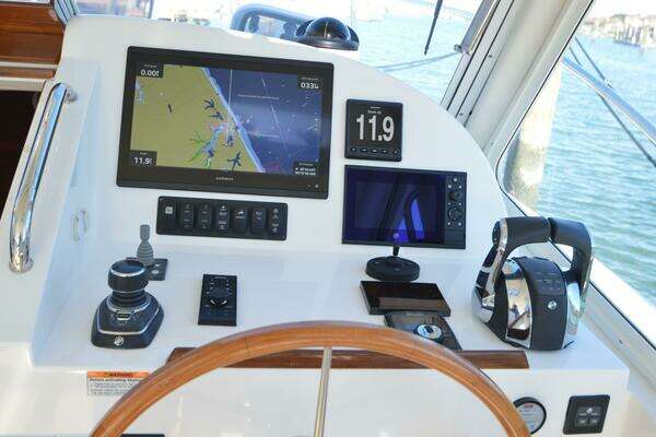 MJM 35z Yacht For Sale