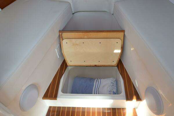 MJM 35z Yacht For Sale