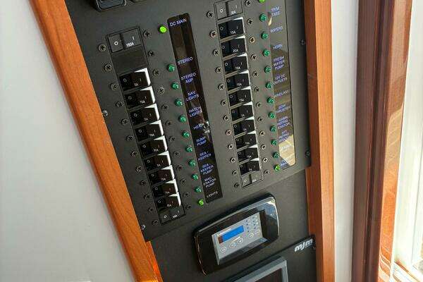 MJM 35z Yacht For Sale