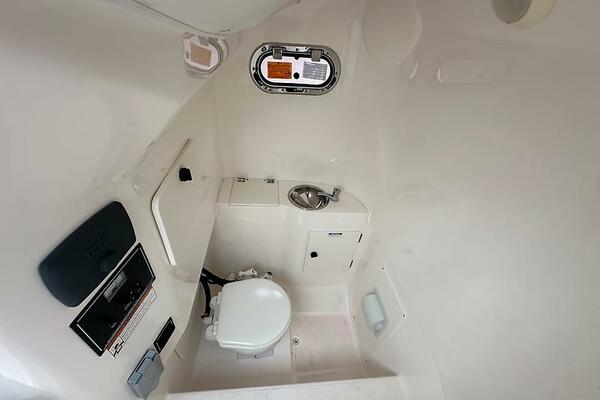 28ft Pursuit Yacht For Sale