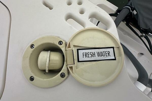 28ft Pursuit Yacht For Sale