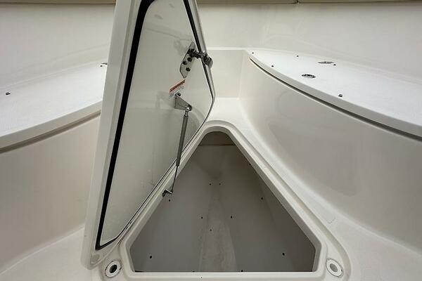 28ft Pursuit Yacht For Sale