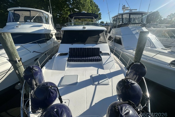 Photo of the 1998 Bayliner 4788 "Camelot"