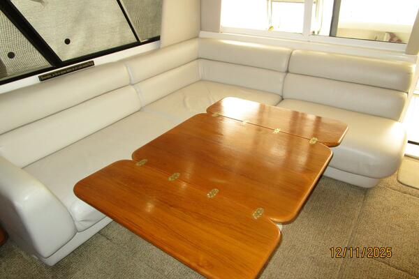 Camelot 47ft Bayliner Yacht For Sale