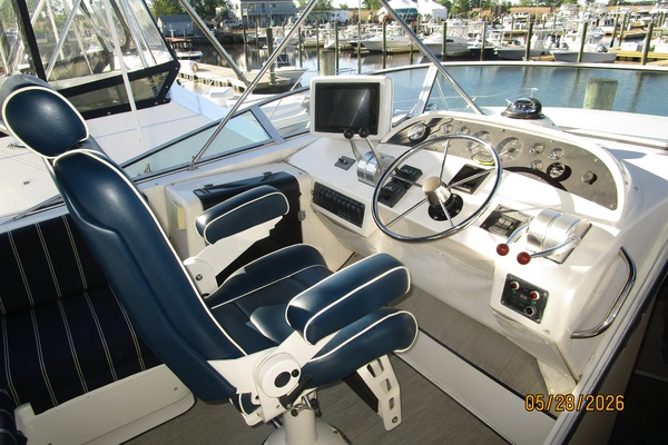 Camelot 47ft Bayliner Yacht For Sale