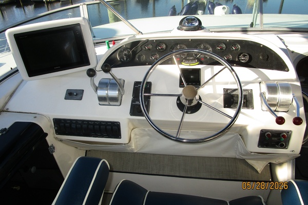 Camelot 47ft Bayliner Yacht For Sale