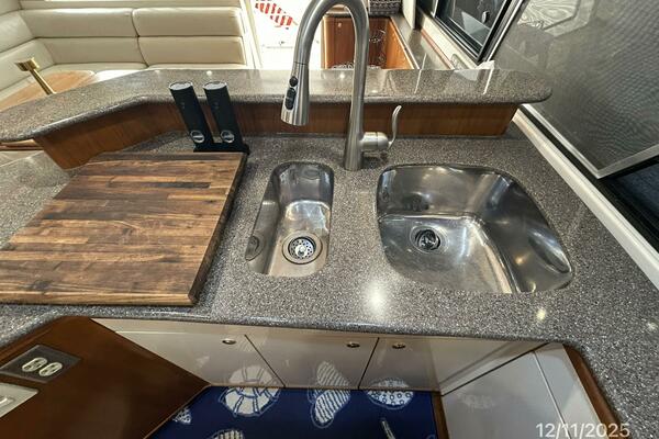 Camelot 47ft Bayliner Yacht For Sale