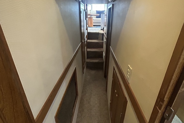 Camelot 47ft Bayliner Yacht For Sale