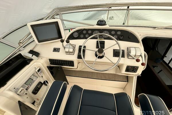 Camelot 47ft Bayliner Yacht For Sale