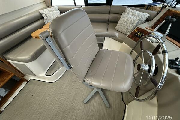 Camelot 47ft Bayliner Yacht For Sale