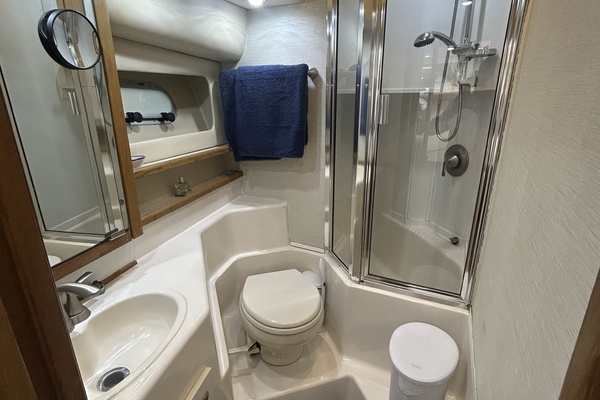 Camelot 47ft Bayliner Yacht For Sale