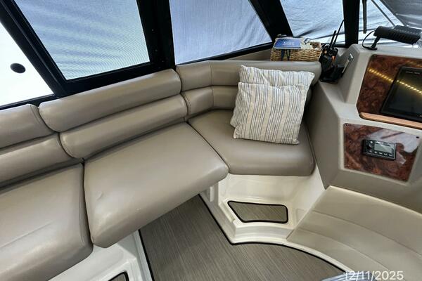 Camelot 47ft Bayliner Yacht For Sale