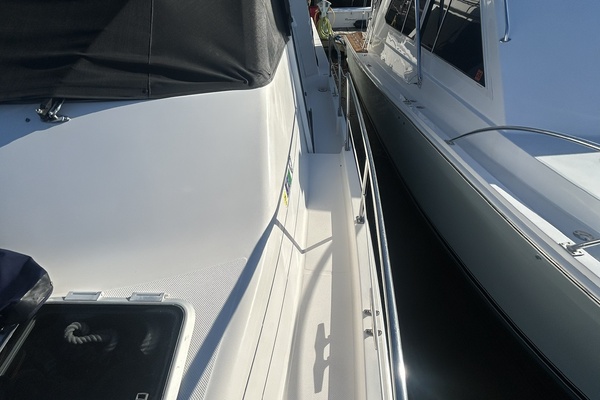 Camelot 47ft Bayliner Yacht For Sale
