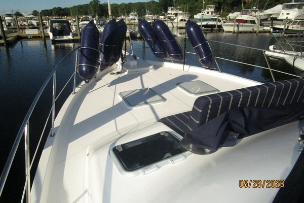 Photo of the 1998 Bayliner 4788 "Camelot"