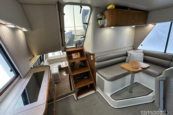 Camelot 47ft Bayliner Yacht For Sale