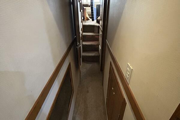 Camelot 47ft Bayliner Yacht For Sale