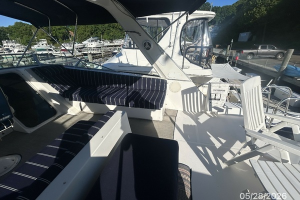 Camelot 47ft Bayliner Yacht For Sale