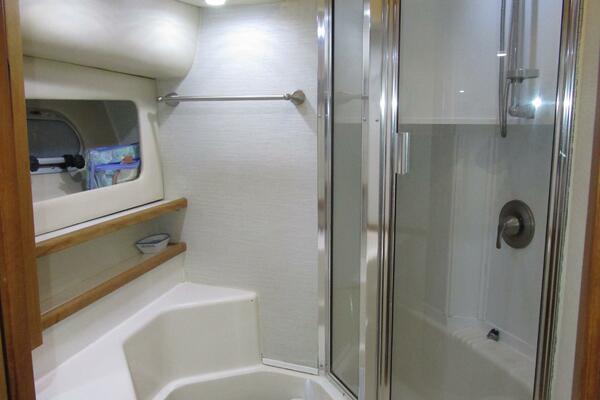 Camelot 47ft Bayliner Yacht For Sale