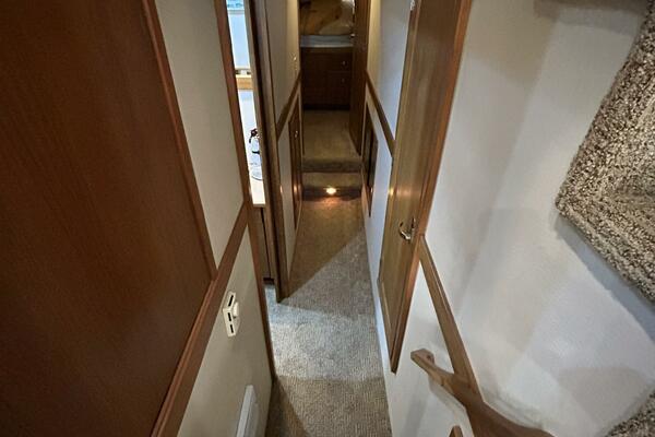 Camelot 47ft Bayliner Yacht For Sale