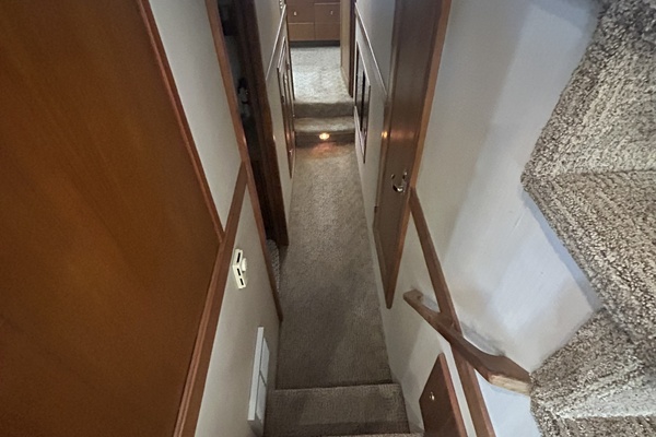 Camelot 47ft Bayliner Yacht For Sale