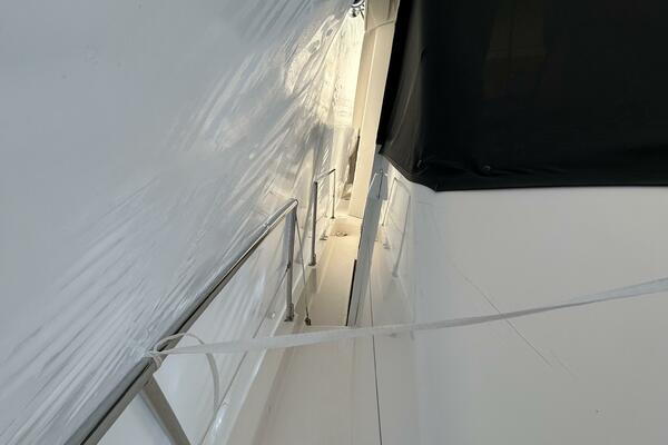 Camelot 47ft Bayliner Yacht For Sale