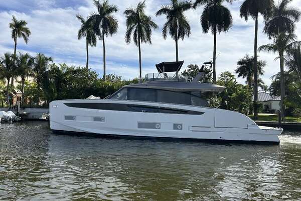57-ft-Azimut-2026-Seadeck 6- Miami Florida United States  yacht for sale