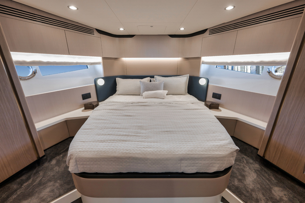 60ft Azimut Yacht For Sale