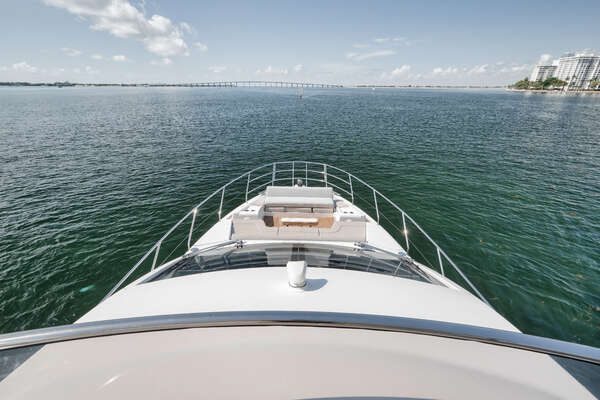 Azimut FLYBRIDGE Yacht For Sale