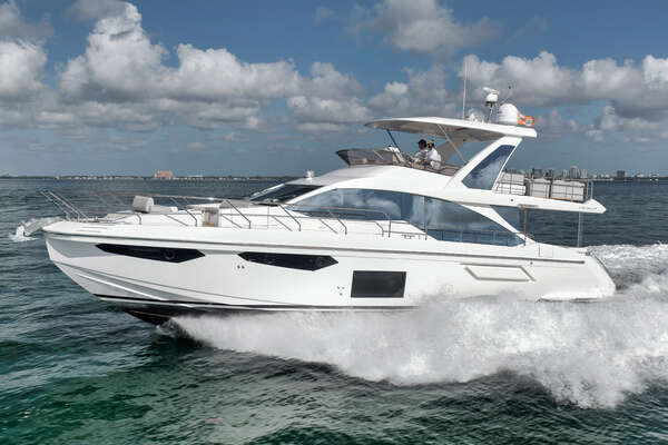Azimut FLYBRIDGE Yacht For Sale