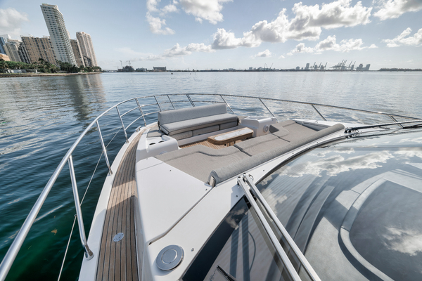 60ft Azimut Yacht For Sale