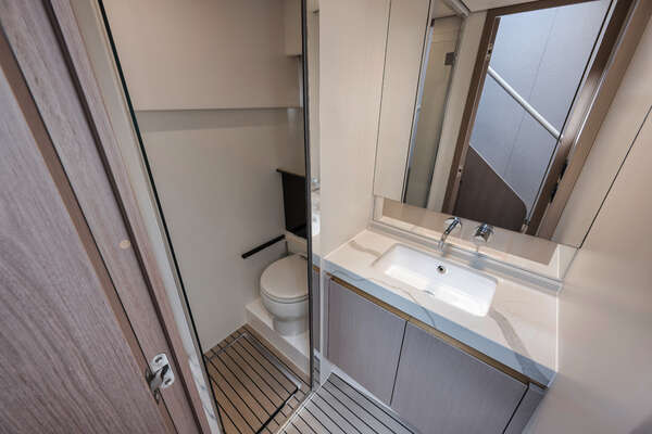 Azimut FLYBRIDGE Yacht For Sale