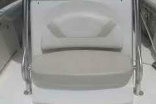 32ft Boston Whaler Yacht For Sale