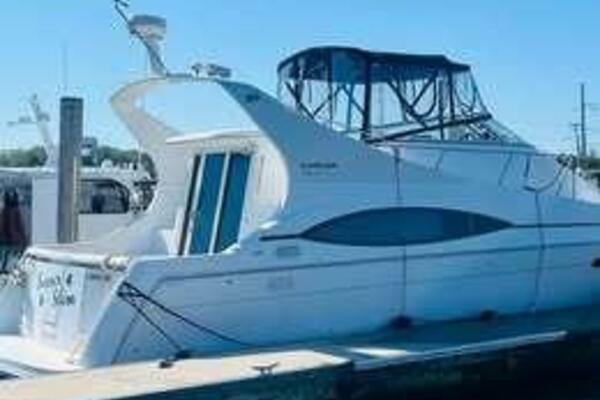35ft Carver Yacht For Sale